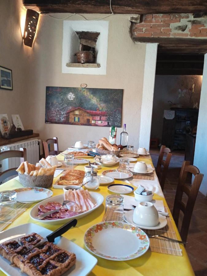 Bed and Breakfast Cascina Boschetto à Saliceto Extérieur photo